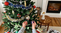 11 Vintage Christmas Decorations That Deserve To Make A Comeback
